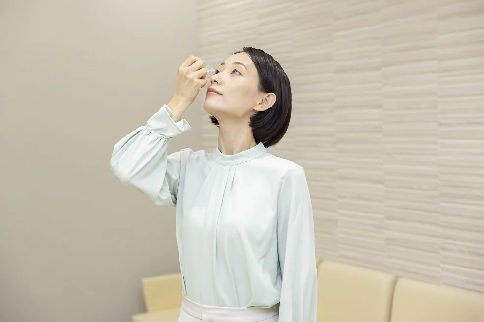 点眼薬による進行抑制(イメージ)